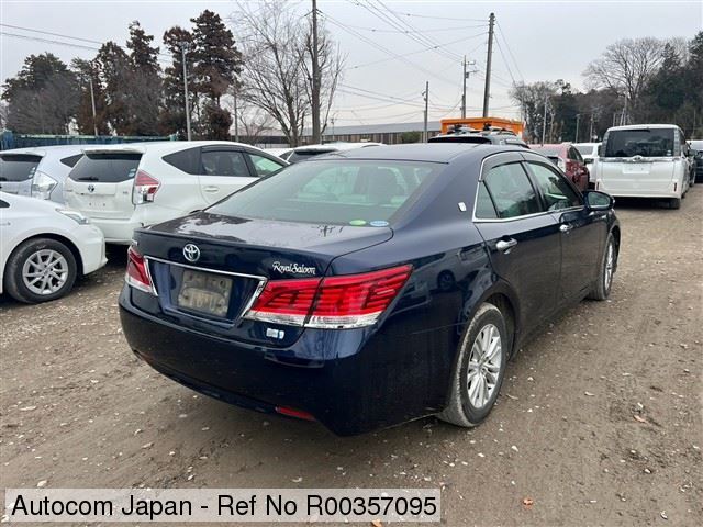 Image of 2014 Toyota CROWN Royal Saloon