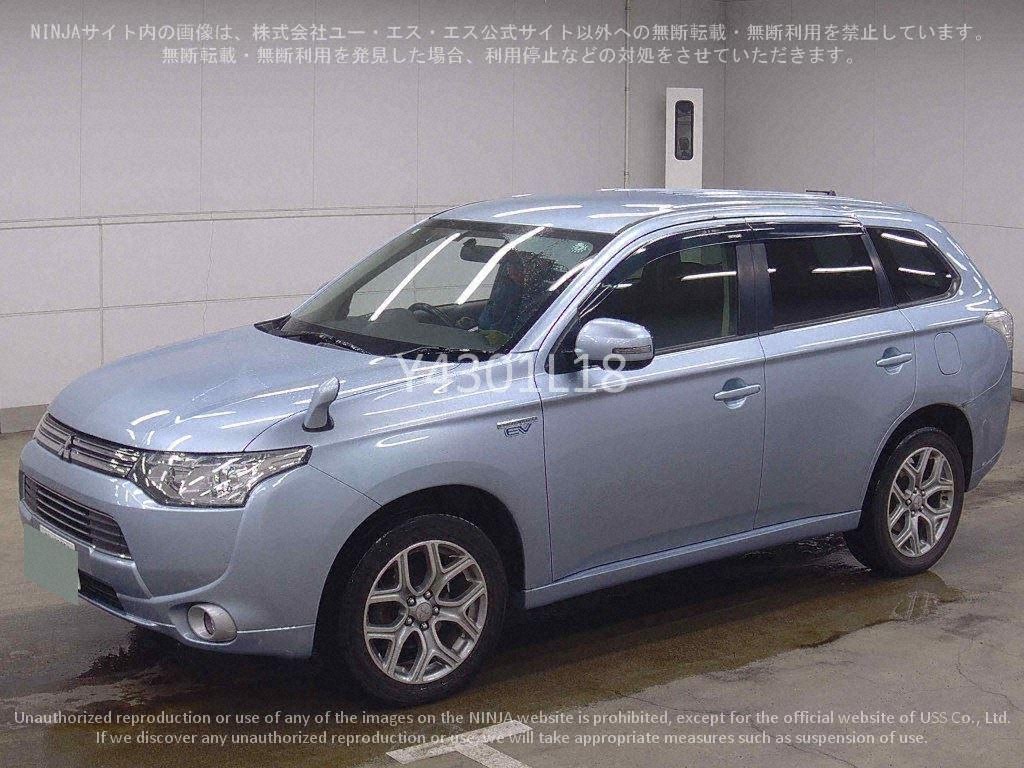 Image of 2013 MITSUBISHI OUTLANDER PHEV