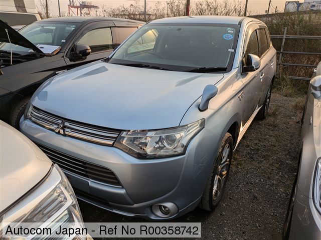 Image of 2013 MITSUBISHI OUTLANDER PHEV