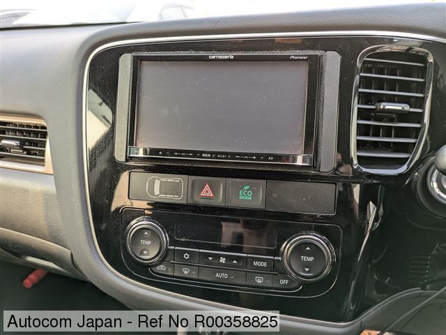 Image of 2014 MITSUBISHI OUTLANDER PHEV