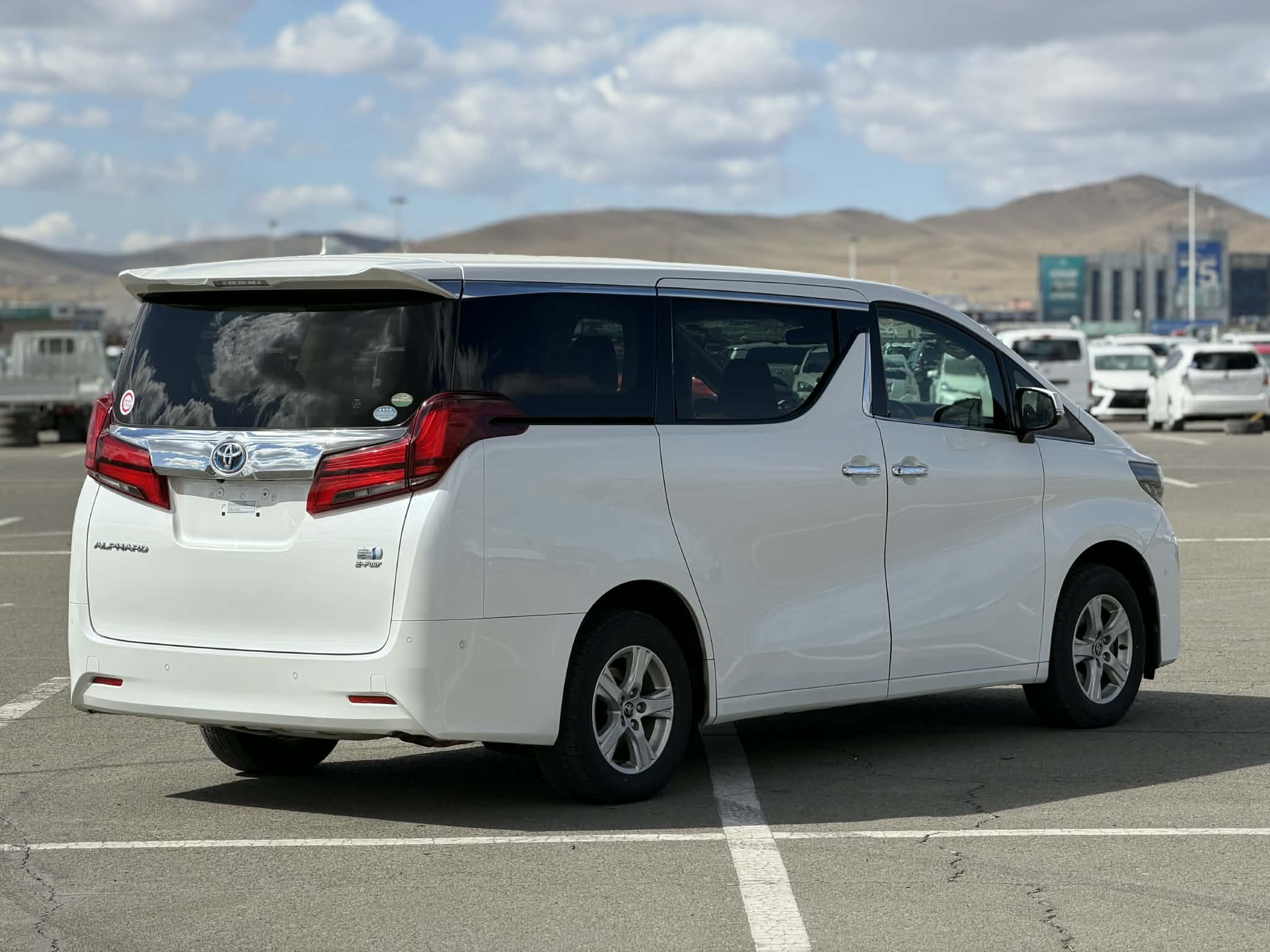 Image of 2018 TOYOTA ALPHARD