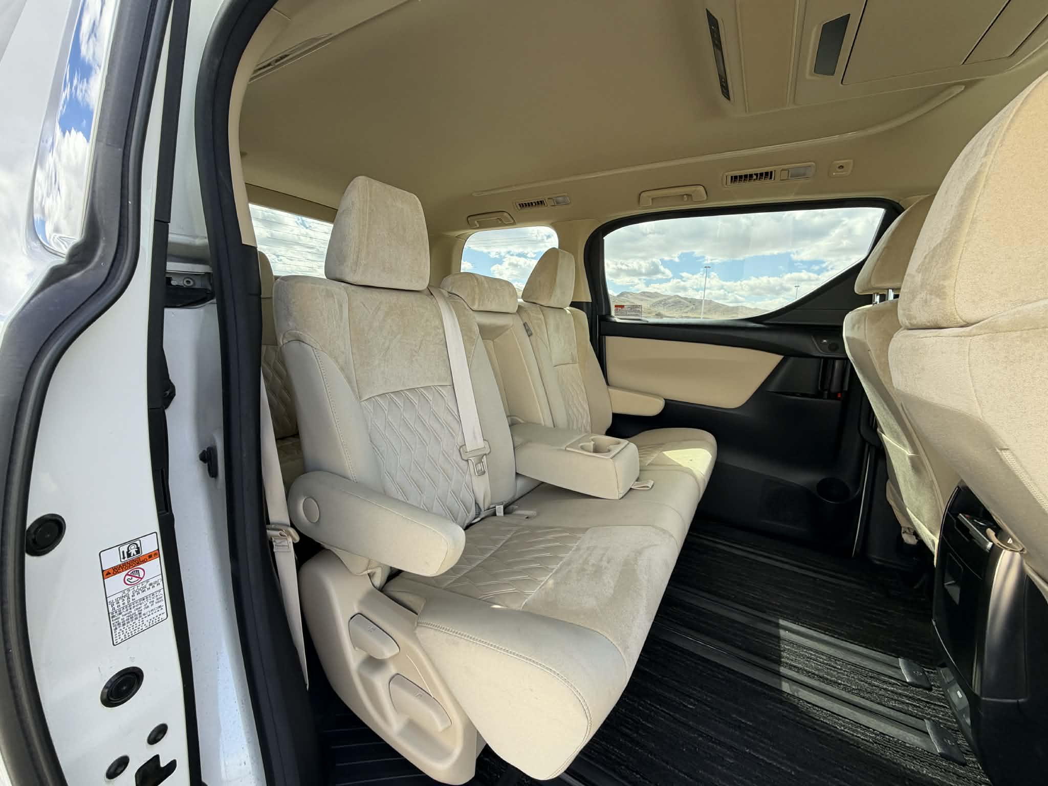 Image of 2018 TOYOTA ALPHARD