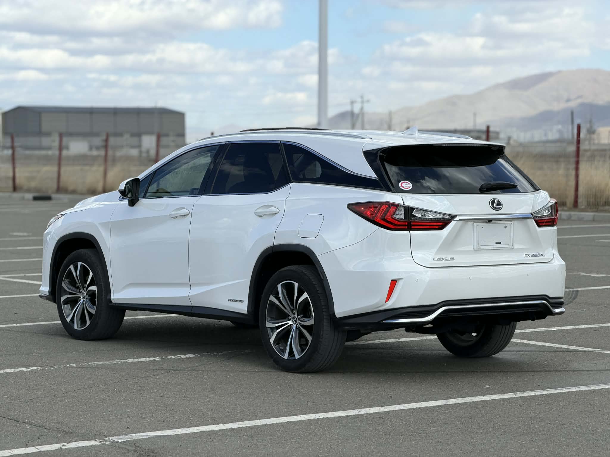 Image of 2017 LEXUS RX450h L