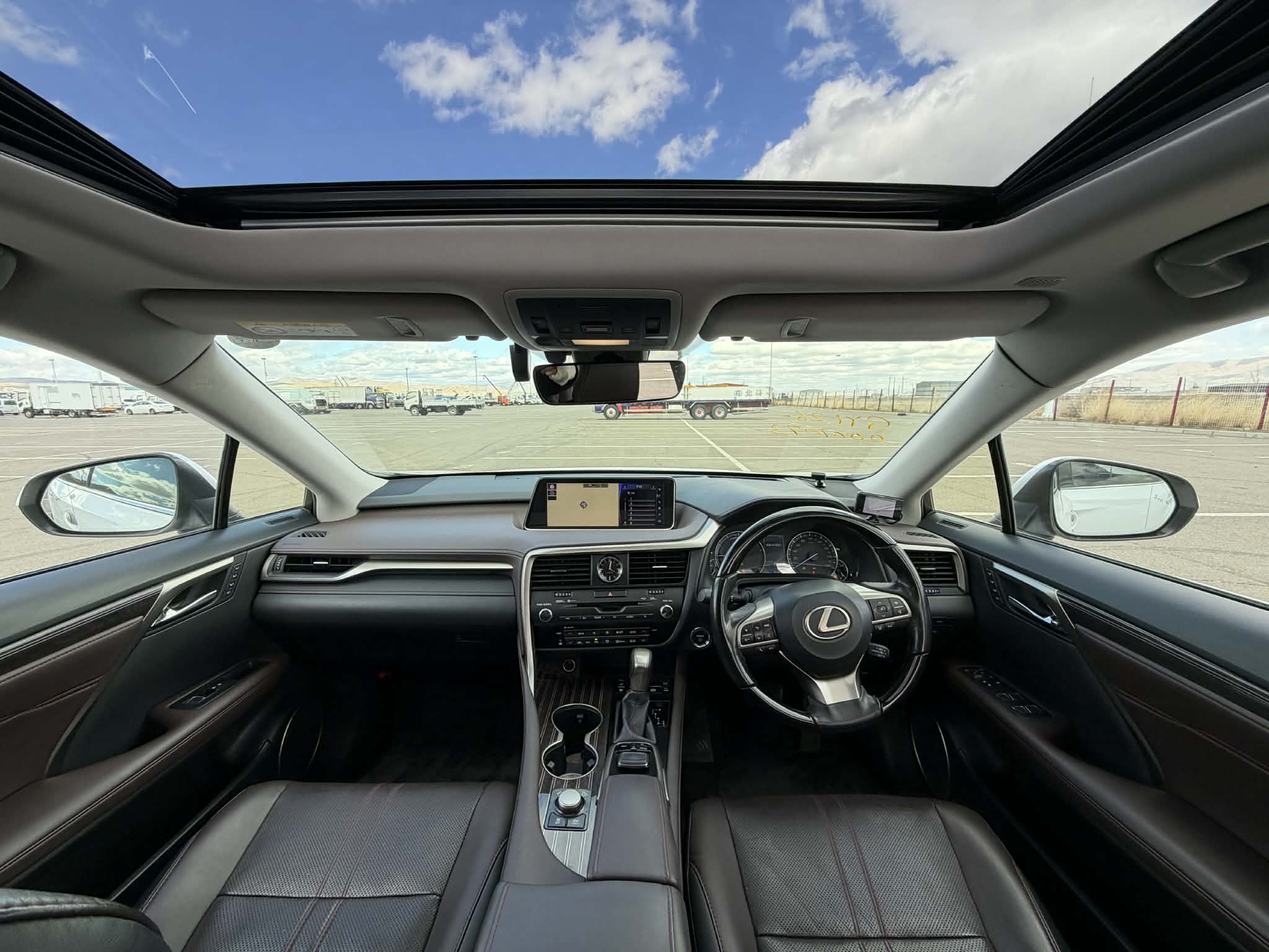 Image of 2017 LEXUS RX450h L